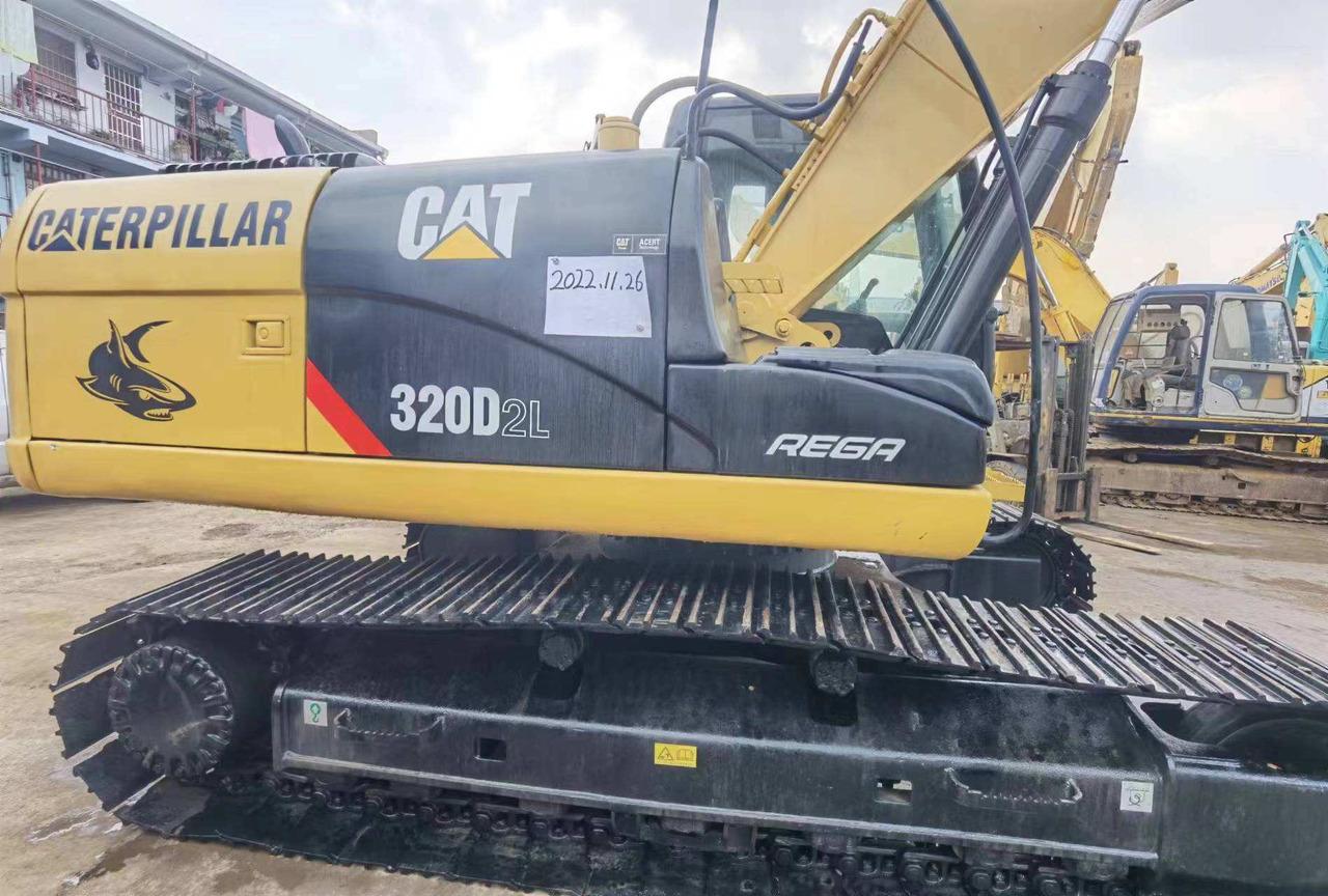 Used CAT 320 320B 320C 320D Excavator with bucket for excavator - Pásové rýpadlo: obrázok 4 Used CAT 320 320B 320C 320D Excavator with bucket for excavator - Pásové rýpadlo: obrázok 4