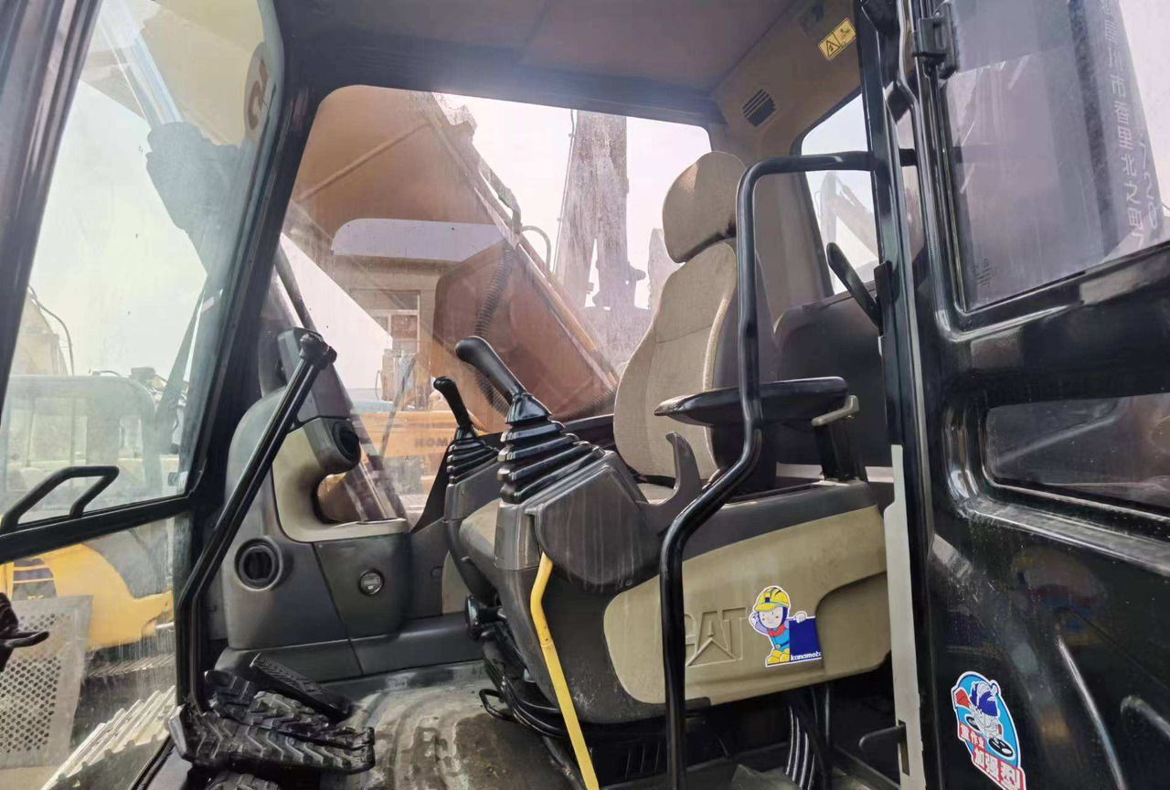 Used CAT 320 320B 320C 320D Excavator with bucket for excavator - Pásové rýpadlo: obrázok 5 Used CAT 320 320B 320C 320D Excavator with bucket for excavator - Pásové rýpadlo: obrázok 5