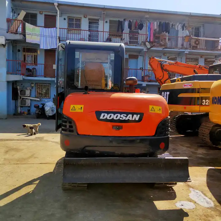 Used Doosan dh60-7 Excavator 100% Korea Used Mini Hydraulic Excavator Low Working Hours Low Price for sale - Pásové rýpadlo: obrázok 5 Used Doosan dh60-7 Excavator 100% Korea Used Mini Hydraulic Excavator Low Working Hours Low Price for sale - Pásové rýpadlo: obrázok 5