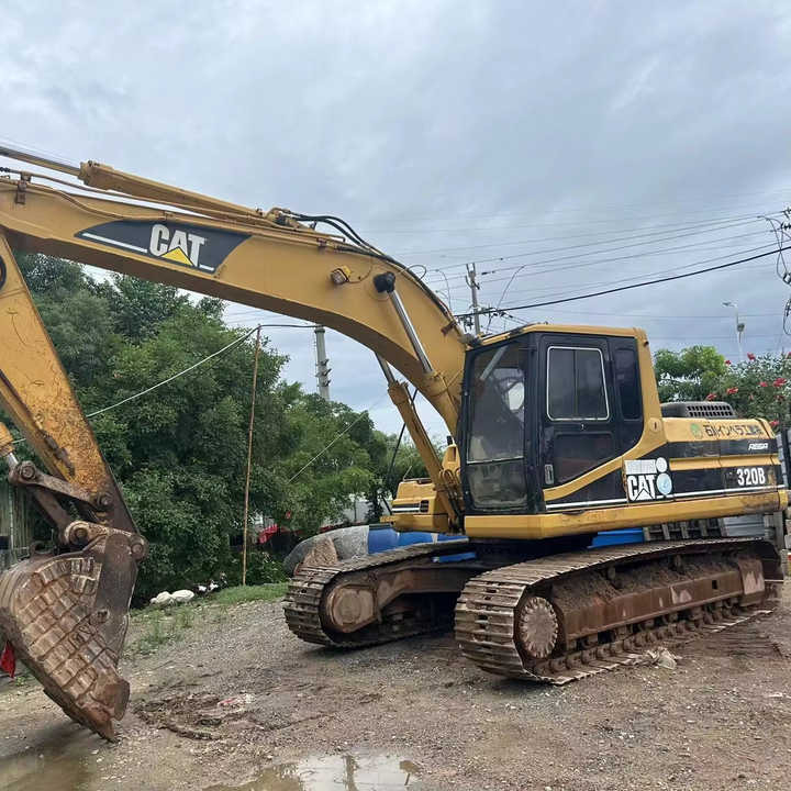 Used Excavator Cat 320bl Best Second Hand Excavator Caterpillar 320 320d 320b for Sale in Shanghai - Pásové rýpadlo: obrázok 2 Used Excavator Cat 320bl Best Second Hand Excavator Caterpillar 320 320d 320b for Sale in Shanghai - Pásové rýpadlo: obrázok 2