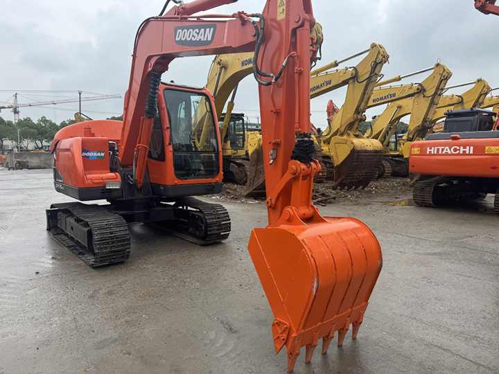 Used Excavator Doosan DX75-9C Second-hand Excavator Digger DX75-9C Compact Shovel Crawler Doosan 75 Excavator Doosan Dx75-9C - Pásové rýpadlo: obrázok 5 Used Excavator Doosan DX75-9C Second-hand Excavator Digger DX75-9C Compact Shovel Crawler Doosan 75 Excavator Doosan Dx75-9C - Pásové rýpadlo: obrázok 5