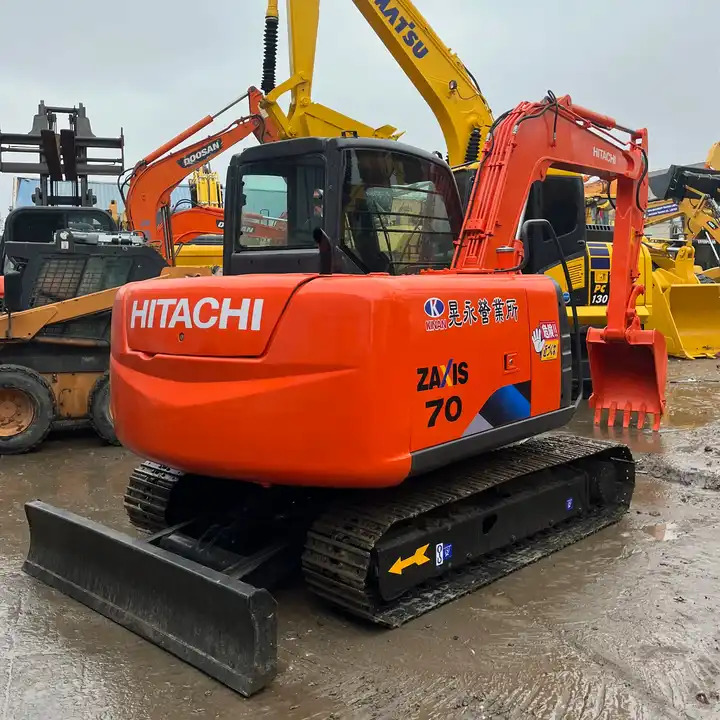 Used Hitachi excavator ZX70 in good condition for sale - Pásové rýpadlo: obrázok 2 Used Hitachi excavator ZX70 in good condition for sale - Pásové rýpadlo: obrázok 2