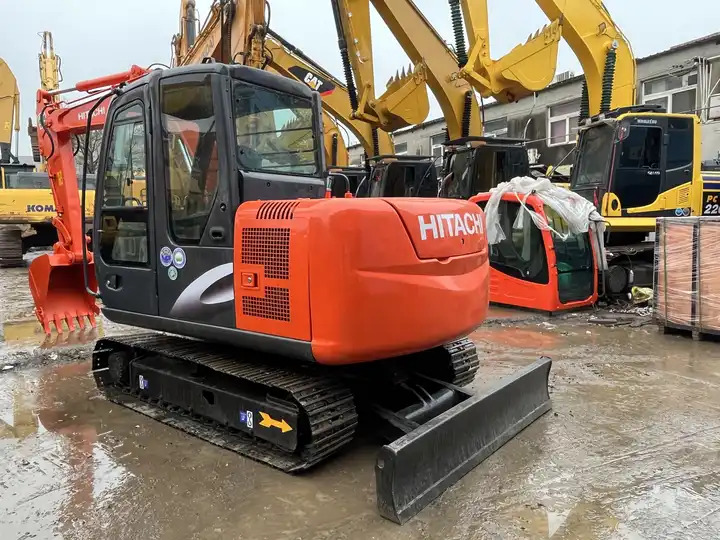 Used Hitachi excavator ZX70 in good condition for sale - Pásové rýpadlo: obrázok 5 Used Hitachi excavator ZX70 in good condition for sale - Pásové rýpadlo: obrázok 5