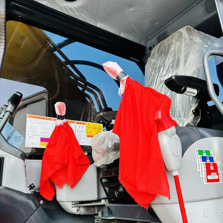 Used Japan Excavator komatsu Pc350 Crawler Excavator/used Heavy Duty Equipment/komatsu Used Excavator Pc350-7 - Pásové rýpadlo: obrázok 4 Used Japan Excavator komatsu Pc350 Crawler Excavator/used Heavy Duty Equipment/komatsu Used Excavator Pc350-7 - Pásové rýpadlo: obrázok 4