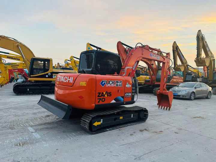 Used Japanese Excavator Hitachi 70 for Sale Hitachi 70 Excavator Hitachi Zx70 - Rýpadlo: obrázok 4 Used Japanese Excavator Hitachi 70 for Sale Hitachi 70 Excavator Hitachi Zx70 - Rýpadlo: obrázok 4