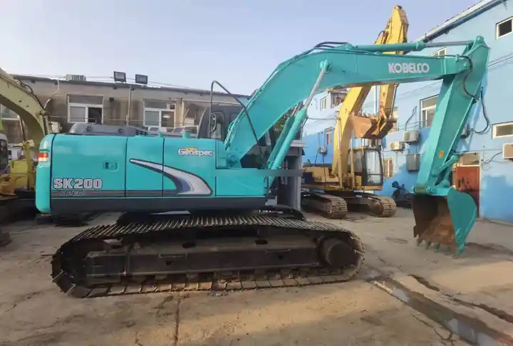 Used Kobelco sk200-8 excavator for sale original japan Kobelco Hydraulic Excavator sk200-3 sk 75 sk 75sr - Pásové rýpadlo: obrázok 2 Used Kobelco sk200-8 excavator for sale original japan Kobelco Hydraulic Excavator sk200-3 sk 75 sk 75sr - Pásové rýpadlo: obrázok 2