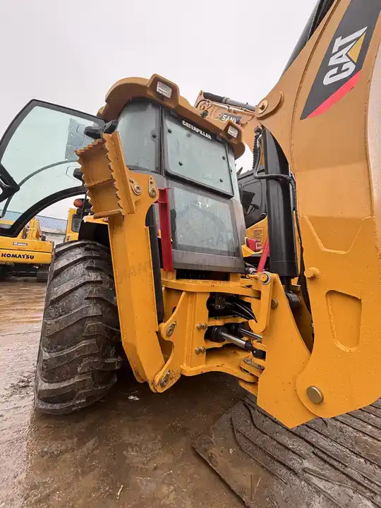 Used caterpillar backhoe loader CAT 420F2 in good condition for sale - Rýpadlo-nakladač: obrázok 3 Used caterpillar backhoe loader CAT 420F2 in good condition for sale - Rýpadlo-nakladač: obrázok 3
