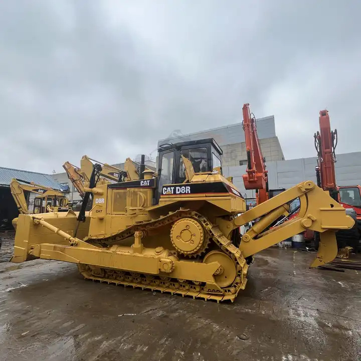 Used caterpillar bulldozer d8r for sale original used crawler bulldozer - Buldozér: obrázok 1 Used caterpillar bulldozer d8r for sale original used crawler bulldozer - Buldozér: obrázok 1