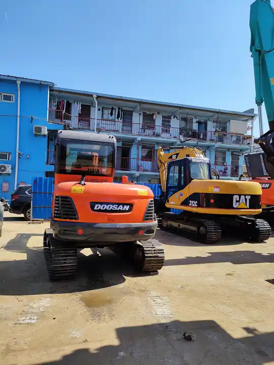 Used excavator doosan dx60 excavators earth-moving machinery doosan dx60 dx80 dx75 dx225 for sale - Pásové rýpadlo: obrázok 2 Used excavator doosan dx60 excavators earth-moving machinery doosan dx60 dx80 dx75 dx225 for sale - Pásové rýpadlo: obrázok 2
