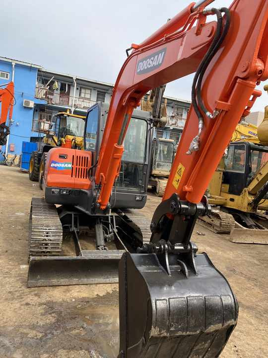 Used excavator doosan dx60 excavators earth-moving machinery doosan dx60 dx80 dx75 dx225 for sale - Pásové rýpadlo: obrázok 2 Used excavator doosan dx60 excavators earth-moving machinery doosan dx60 dx80 dx75 dx225 for sale - Pásové rýpadlo: obrázok 2