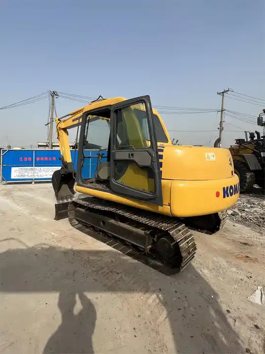 Komatsu used pc60-7 excavator/used 6ton excavator /Komatsu japan pc60-7 mini used excavator for sale Komatsu excavator - Pásové rýpadlo: obrázok 3 Komatsu used pc60-7 excavator/used 6ton excavator /Komatsu japan pc60-7 mini used excavator for sale Komatsu excavator - Pásové rýpadlo: obrázok 3