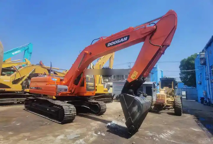 Second hand excavator used machinery equipment Doosan dx225 used excavators in stock for sale - Pásové rýpadlo: obrázok 3 Second hand excavator used machinery equipment Doosan dx225 used excavators in stock for sale - Pásové rýpadlo: obrázok 3