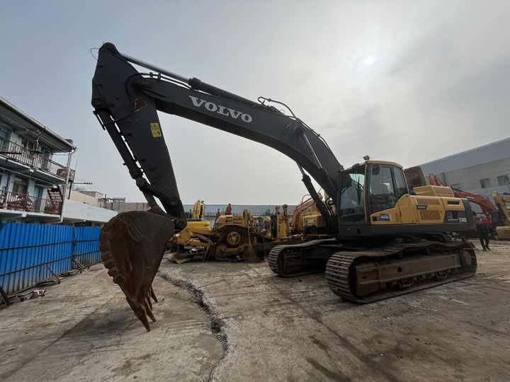 Used Volvo excavator EC 480DL in good condition for sale - Pásové rýpadlo: obrázok 4 Used Volvo excavator EC 480DL in good condition for sale - Pásové rýpadlo: obrázok 4