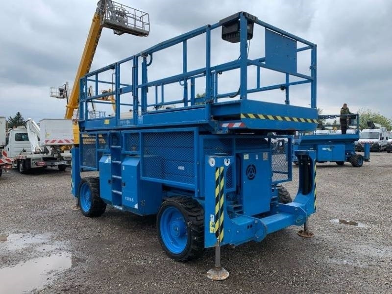 Leasing Genie GS4390 - 15,11m, diesel, 4x4  Genie GS4390 - 15,11m, diesel, 4x4: obrázok 6
