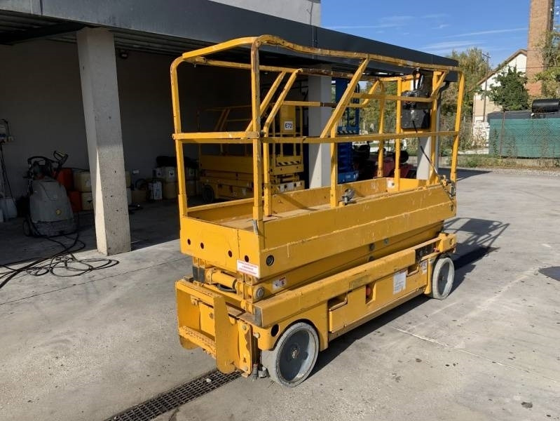 Haulotte Compact 8 - 8m, electric - Samohybná plošiny: obrázok 2 Haulotte Compact 8 - 8m, electric - Samohybná plošiny: obrázok 2