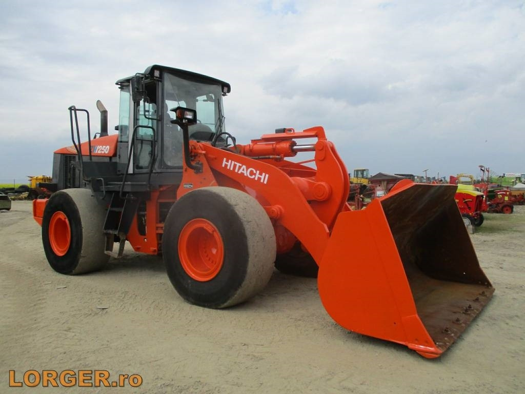 Hitachi ZW 250 - Kolesový nakladač: obrázok 4 Hitachi ZW 250 - Kolesový nakladač: obrázok 4