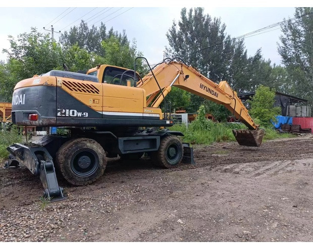2022 Hyundai 210W-9 - Kolesové rýpadlo: obrázok 1 2022 Hyundai 210W-9 - Kolesové rýpadlo: obrázok 1