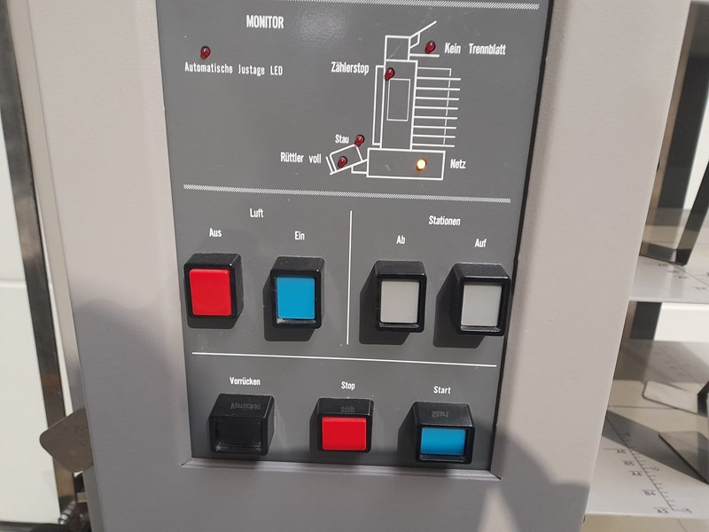 Horizon AC-8000 S | collator | 8 stations | 1992 - Tlačiarenský stroj: obrázok 3 Horizon AC-8000 S | collator | 8 stations | 1992 - Tlačiarenský stroj: obrázok 3
