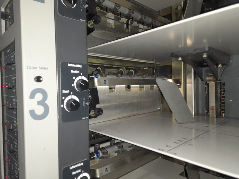 Horizon AC-8000 S | collator | 8 stations | 1992 - Tlačiarenský stroj: obrázok 2 Horizon AC-8000 S | collator | 8 stations | 1992 - Tlačiarenský stroj: obrázok 2