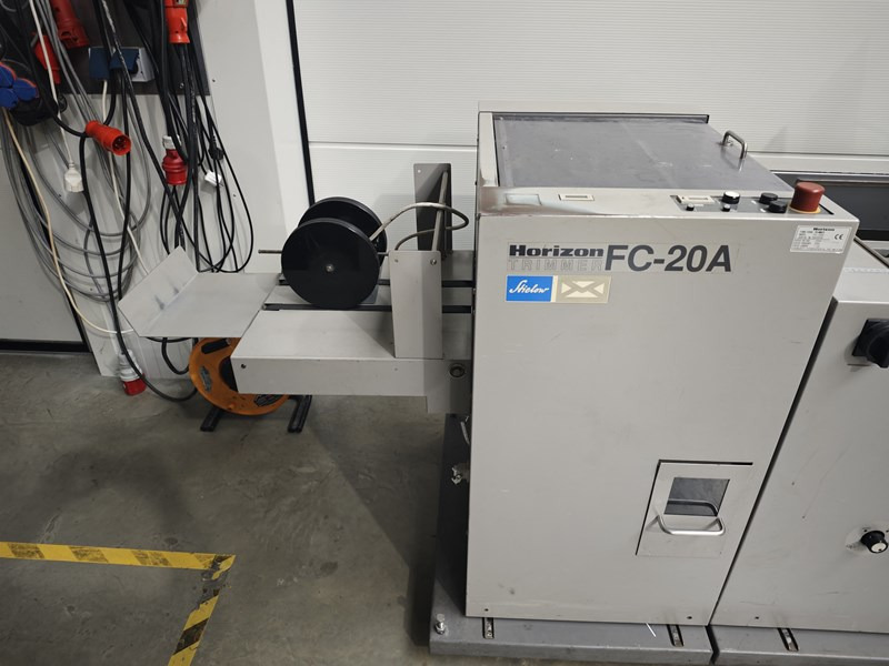 Horizon VAC-100 a VAC-100 m SPF-20 A FC-20 A - Tlačiarenský stroj: obrázok 3 Horizon VAC-100 a VAC-100 m SPF-20 A FC-20 A - Tlačiarenský stroj: obrázok 3