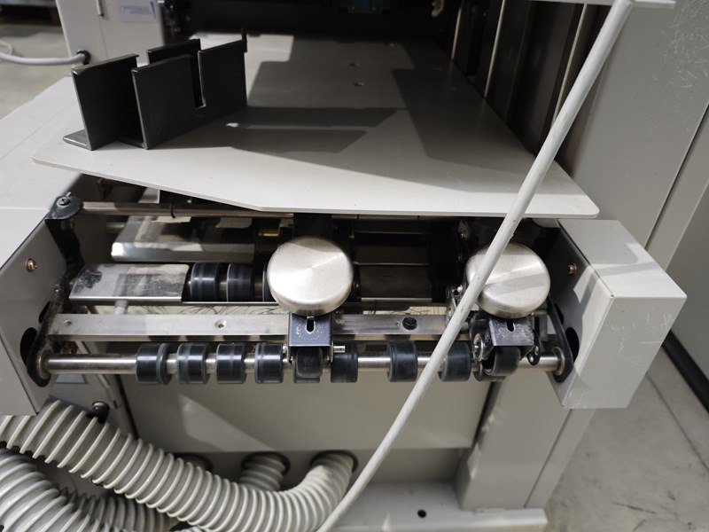 Horizon VAC-100 c | collator | 10 stations | 2005 | 1.17 mio - Tlačiarenský stroj: obrázok 5 Horizon VAC-100 c | collator | 10 stations | 2005 | 1.17 mio - Tlačiarenský stroj: obrázok 5