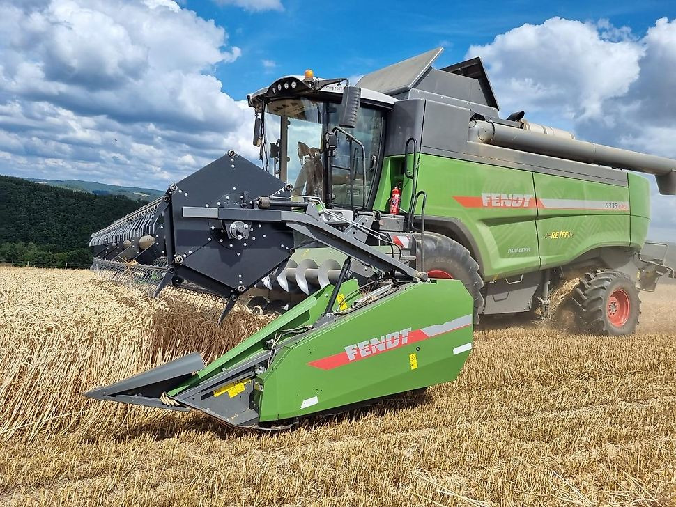 J.Reiff Sarl                        
                                                                Herr Stefan Neukirch                                                                - 77 Z.I in den - Obilný kombajn: obrázok 1 J.Reiff Sarl                        
                                                                Herr Stefan Neukirch                                                                - 77 Z.I in den - Obilný kombajn: obrázok 1