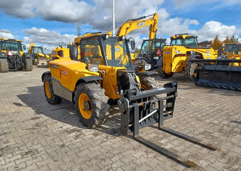 JCB 525-60 Agri Plus - Teleskopický nakladač: obrázok 2 JCB 525-60 Agri Plus - Teleskopický nakladač: obrázok 2