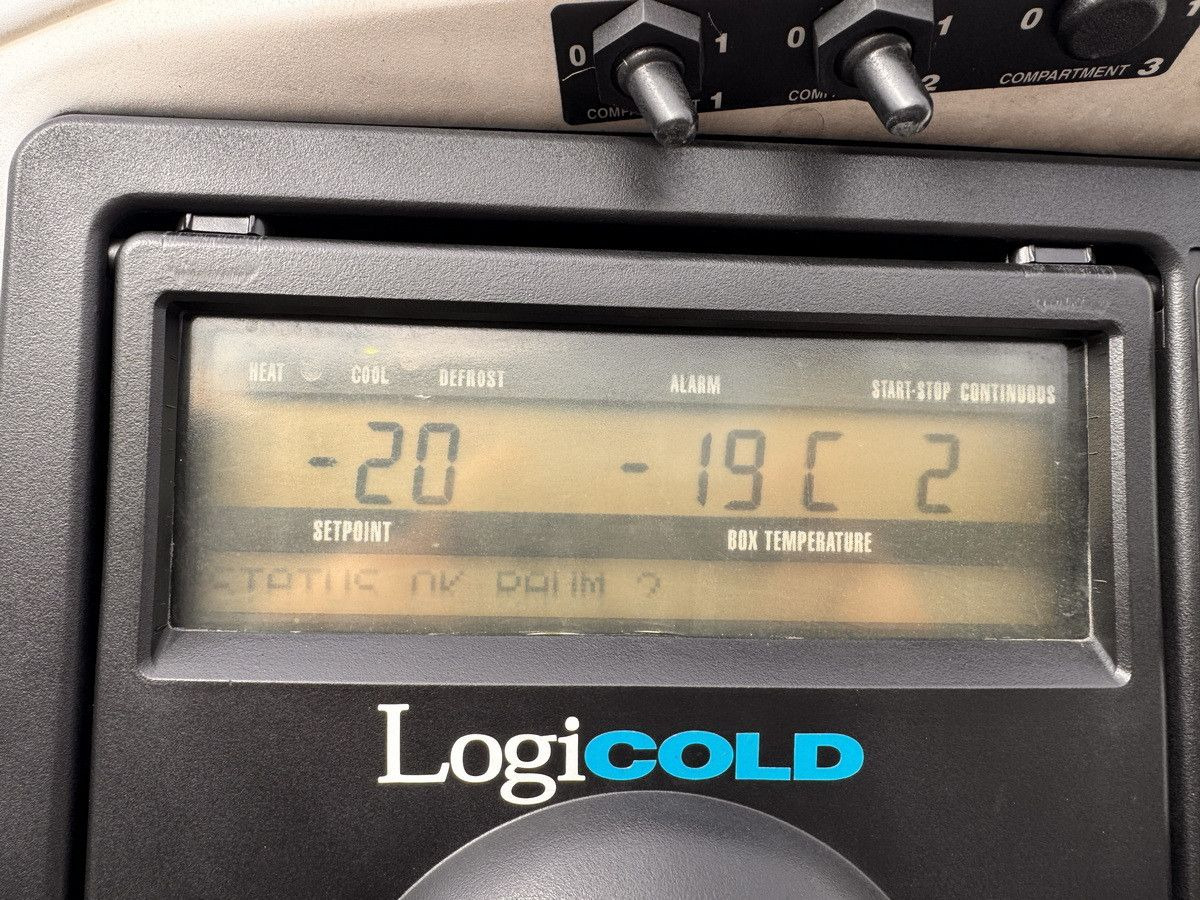 Schmitz Cargobull SKO 24/ BI TEMP CARRIER VEC 1950 MT /DS/LBW !!!! - Náves skriňové: obrázok 5 Schmitz Cargobull SKO 24/ BI TEMP CARRIER VEC 1950 MT /DS/LBW !!!! - Náves skriňové: obrázok 5