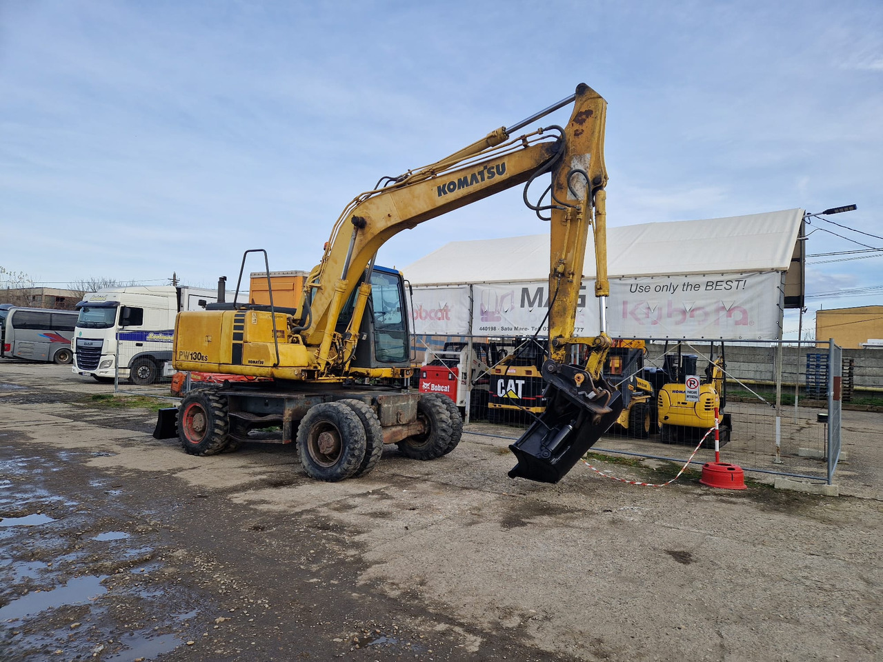 KOMATSU PW130 ES-6K - Kolesové rýpadlo: obrázok 2 KOMATSU PW130 ES-6K - Kolesové rýpadlo: obrázok 2