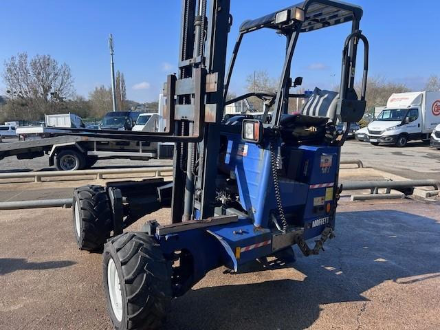 MOFFET M8-25.4 3X3X3 M8-25.4 MULTIDIRECTIONNEL - Závesný vysokozdvižný vozík: obrázok 1 MOFFET M8-25.4 3X3X3 M8-25.4 MULTIDIRECTIONNEL - Závesný vysokozdvižný vozík: obrázok 1