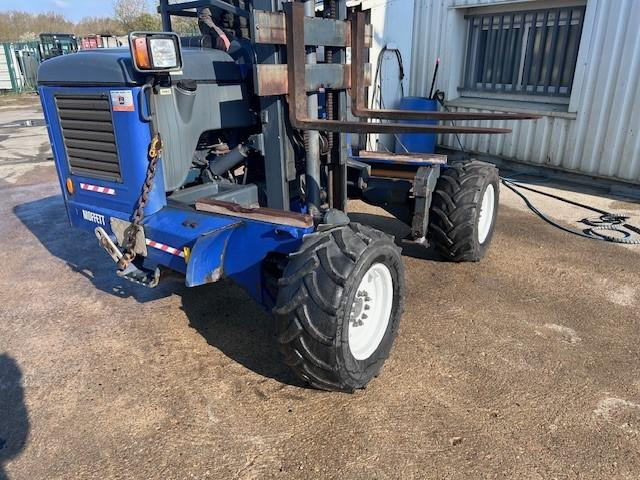 MOFFET M8-25.4 3X3X3 M8-25.4 MULTIDIRECTIONNEL - Závesný vysokozdvižný vozík: obrázok 3 MOFFET M8-25.4 3X3X3 M8-25.4 MULTIDIRECTIONNEL - Závesný vysokozdvižný vozík: obrázok 3