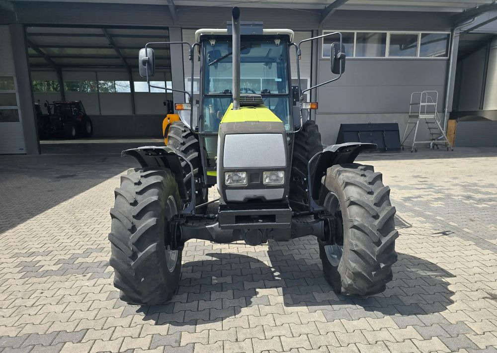 Valtra 800 - Traktor: obrázok 3 Valtra 800 - Traktor: obrázok 3