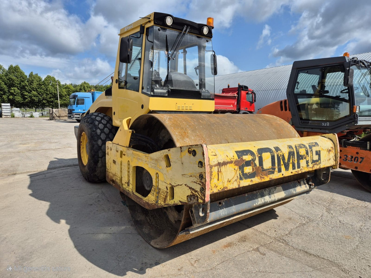 BOMAG BW211 D-4 - Kompaktor: obrázok 1 BOMAG BW211 D-4 - Kompaktor: obrázok 1
