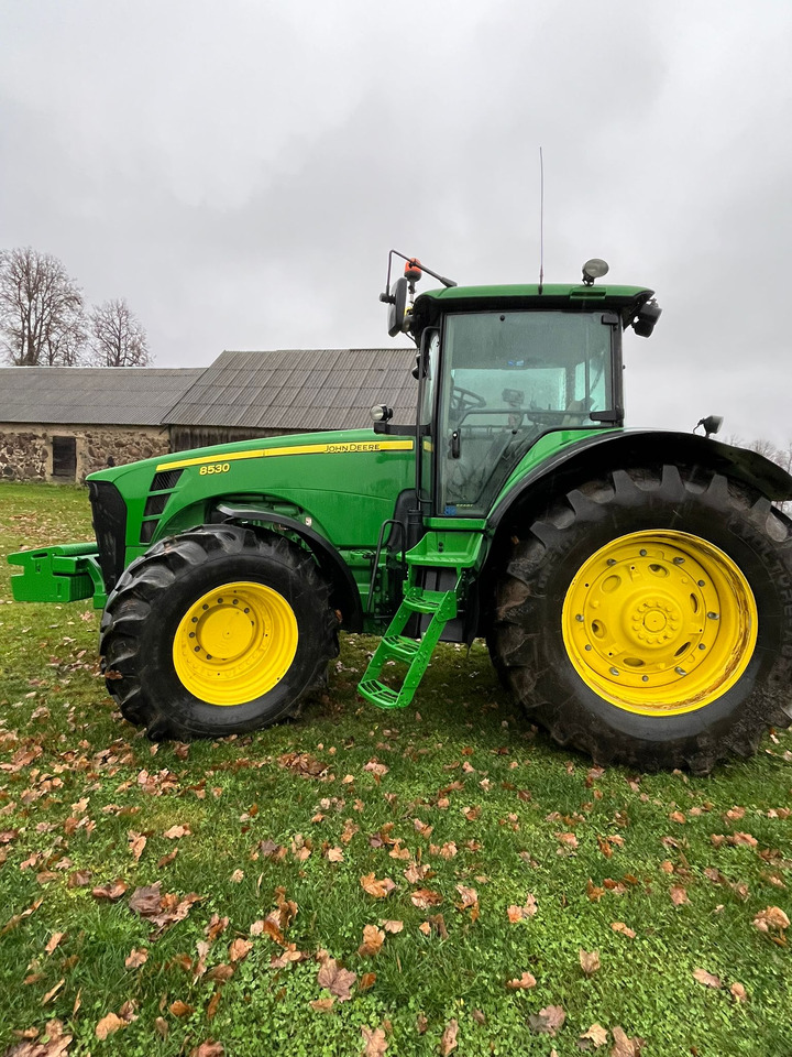 John Deere 8530 - Traktor: obrázok 1 John Deere 8530 - Traktor: obrázok 1