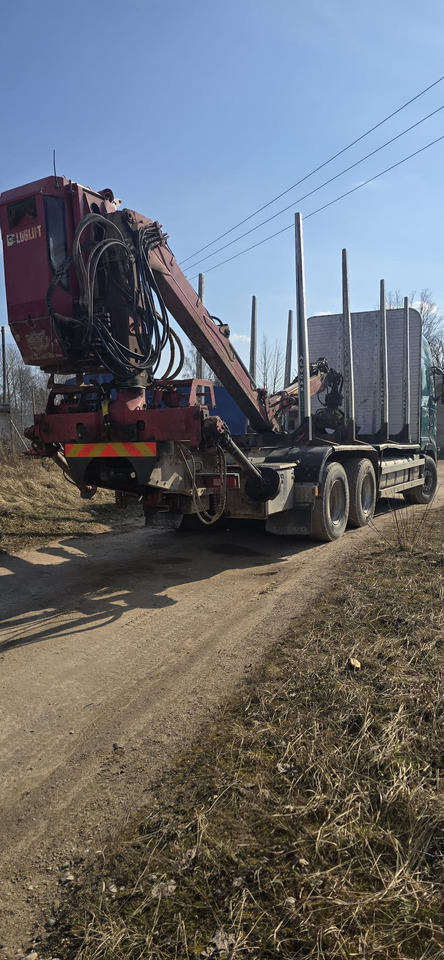 VOLVO FH 460 - Nákladné vozidlo na prepravu dreva: obrázok 4 VOLVO FH 460 - Nákladné vozidlo na prepravu dreva: obrázok 4