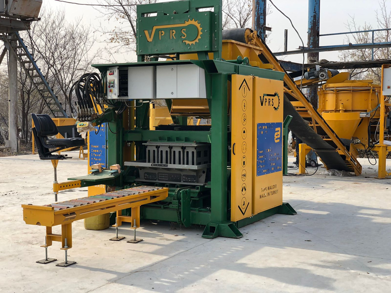 Economic Hollow Block Machine - Vibrolis: obrázok 1 Economic Hollow Block Machine - Vibrolis: obrázok 1