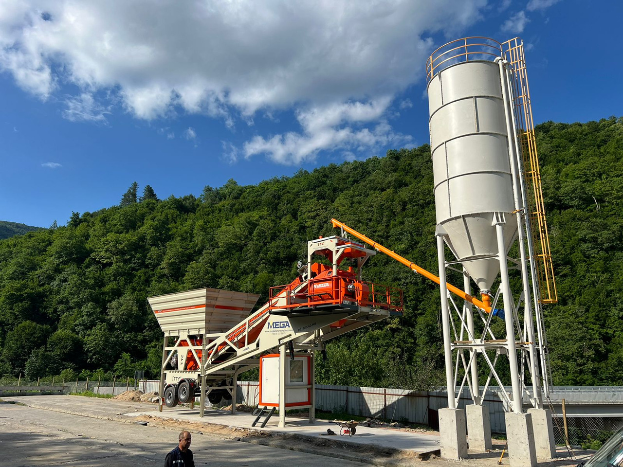 For Sale Mobile Concrete Plant 60 m³ - Betonáreň: obrázok 1 For Sale Mobile Concrete Plant 60 m³ - Betonáreň: obrázok 1