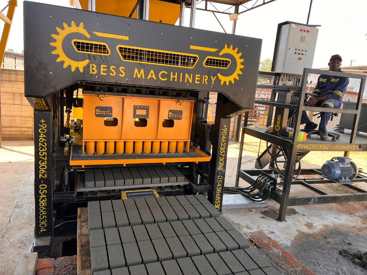 PRS-600 Semi-Automatic Concrete Block Machine - Vibrolis: obrázok 5 PRS-600 Semi-Automatic Concrete Block Machine - Vibrolis: obrázok 5