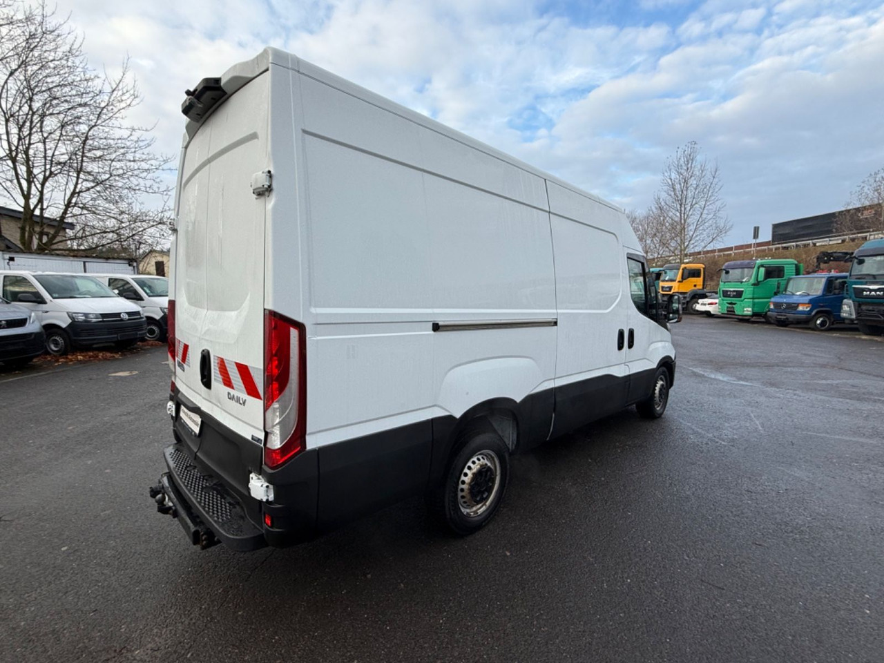 Iveco Daily Kasten HKa 35 S - Furgon: obrázok 4 Iveco Daily Kasten HKa 35 S - Furgon: obrázok 4