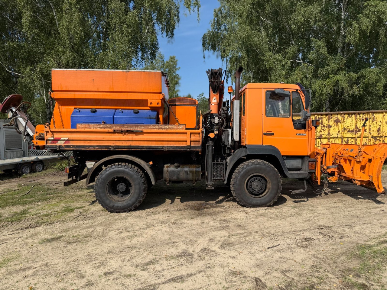 MAN 10.224 Atlas Kran Salzstreuer 4X4 - Sklápač, Auto s hydraulickou rukou: obrázok 4 MAN 10.224 Atlas Kran Salzstreuer 4X4 - Sklápač, Auto s hydraulickou rukou: obrázok 4