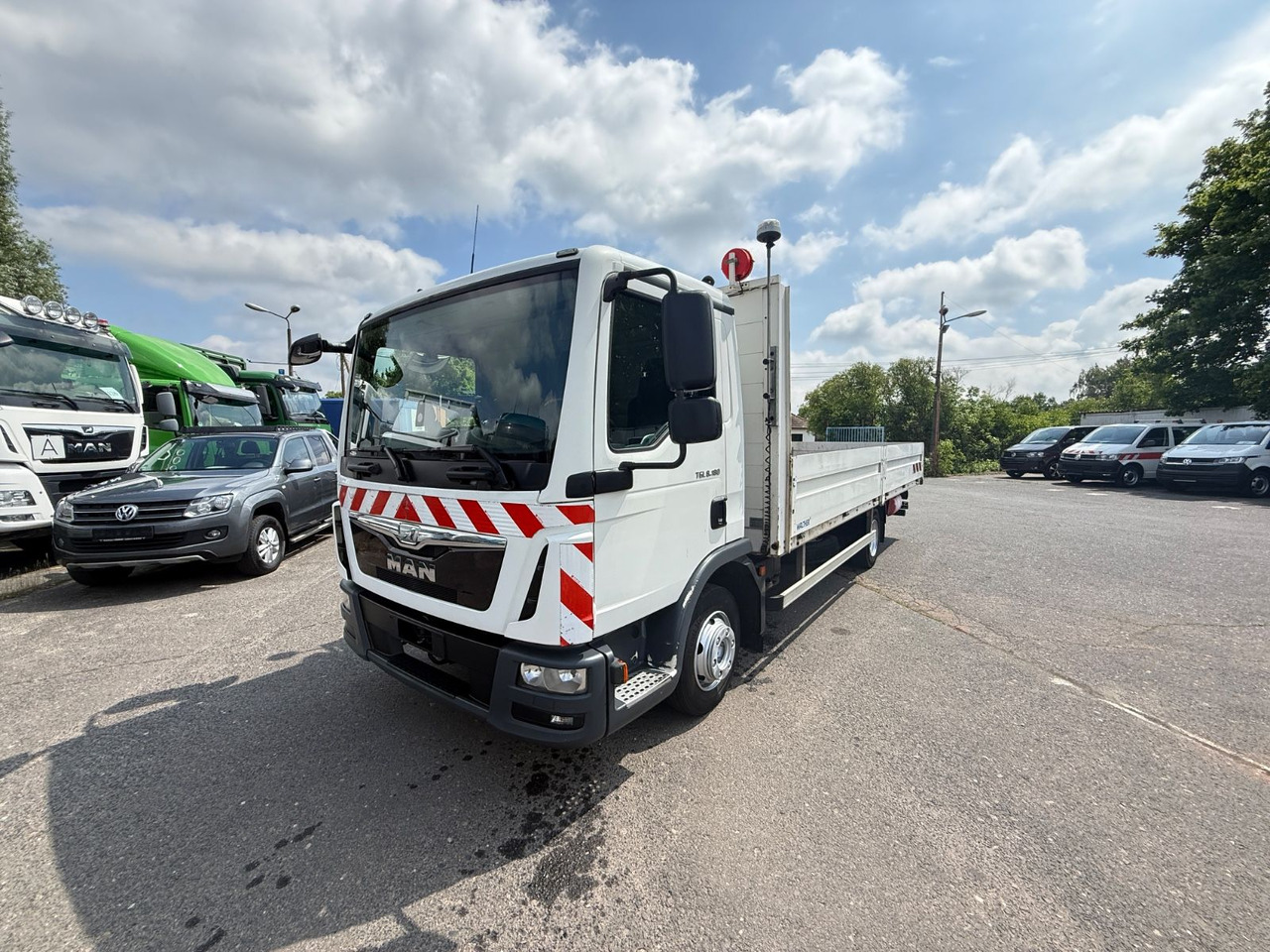 MAN TGL 8.180 - Valníkový/ Plošinový nákladný automobil: obrázok 3 MAN TGL 8.180 - Valníkový/ Plošinový nákladný automobil: obrázok 3
