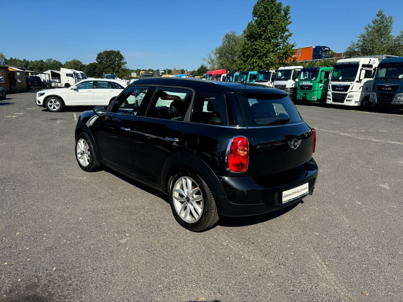 MINI COOPER Countryman Cooper - Automobil: obrázok 4 MINI COOPER Countryman Cooper - Automobil: obrázok 4