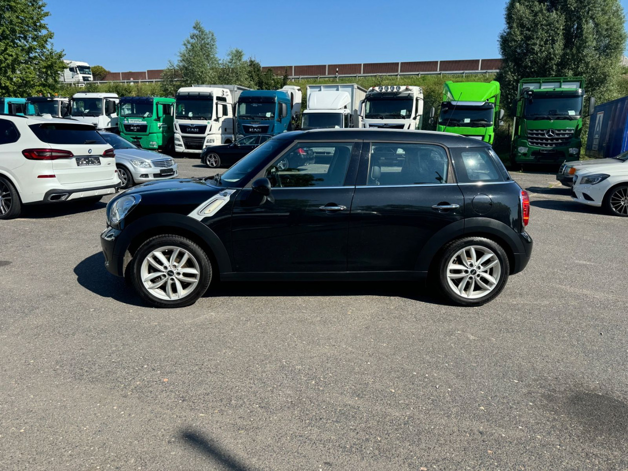 MINI COOPER Countryman Cooper - Automobil: obrázok 3 MINI COOPER Countryman Cooper - Automobil: obrázok 3