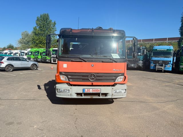 Mercedes-Benz Atego 1223 mit Kran MKG HLK 76 - Valníkový/ Plošinový nákladný automobil, Auto s hydraulickou rukou: obrázok 1 Mercedes-Benz Atego 1223 mit Kran MKG HLK 76 - Valníkový/ Plošinový nákladný automobil, Auto s hydraulickou rukou: obrázok 1