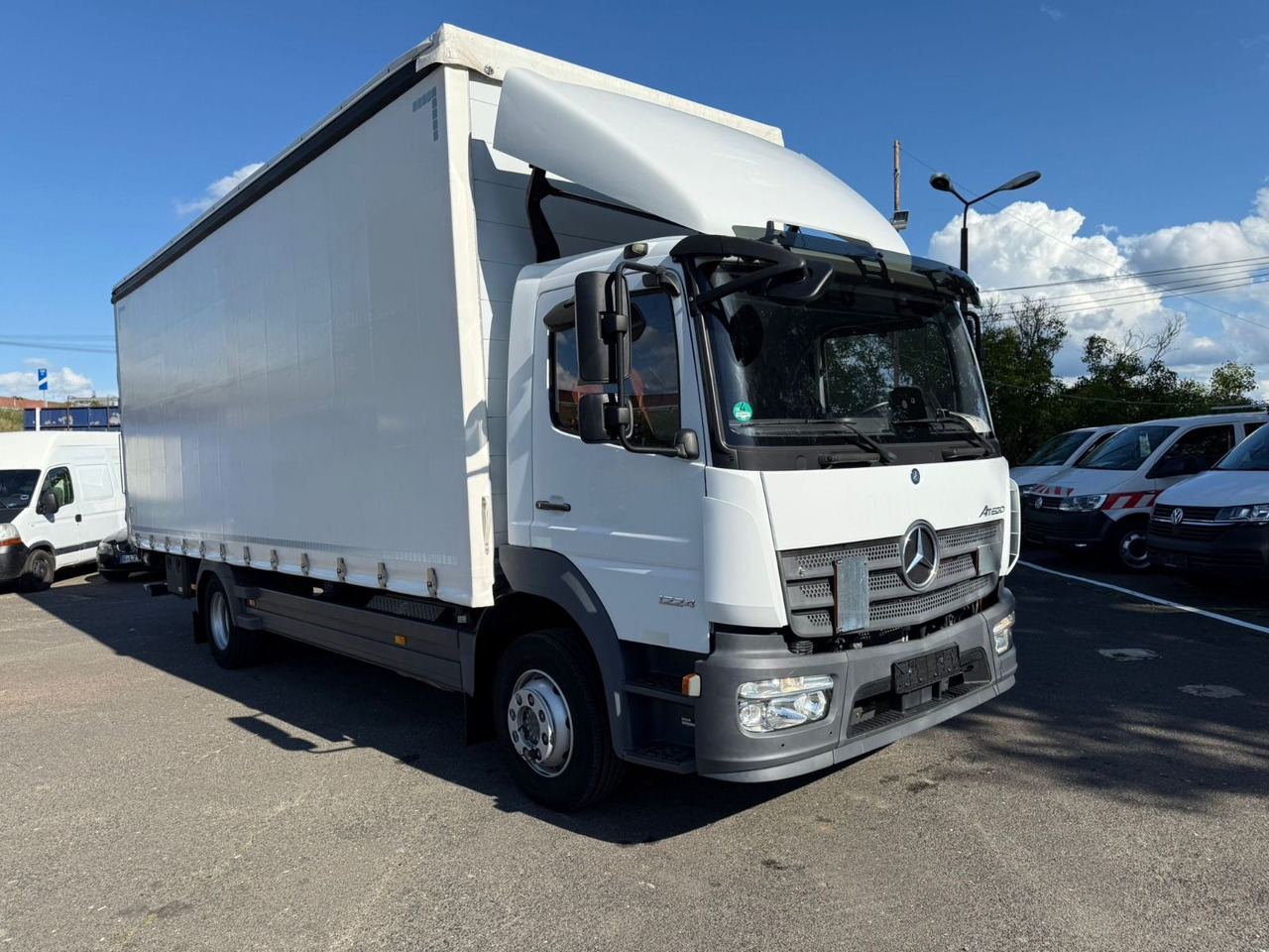 Mercedes-Benz Atego 1224 OM936 4x2 18 TKM - Plachtové nákladné vozidlo: obrázok 3 Mercedes-Benz Atego 1224 OM936 4x2 18 TKM - Plachtové nákladné vozidlo: obrázok 3