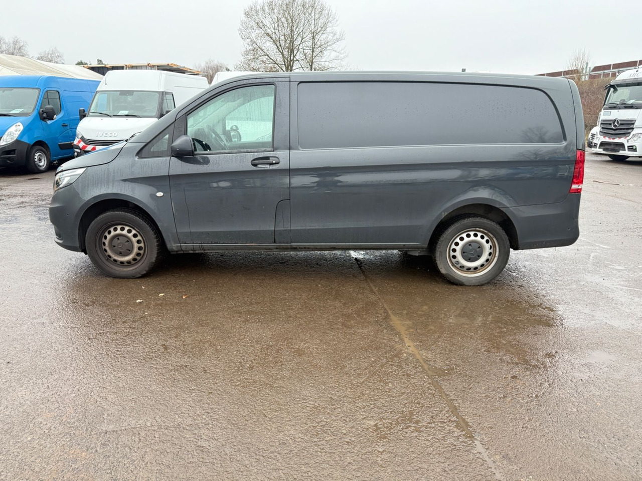 Mercedes-Benz Vito Kasten 119 CDI/BT 4x4 lang MOTORSCHADEN - Mikrobus: obrázok 3 Mercedes-Benz Vito Kasten 119 CDI/BT 4x4 lang MOTORSCHADEN - Mikrobus: obrázok 3