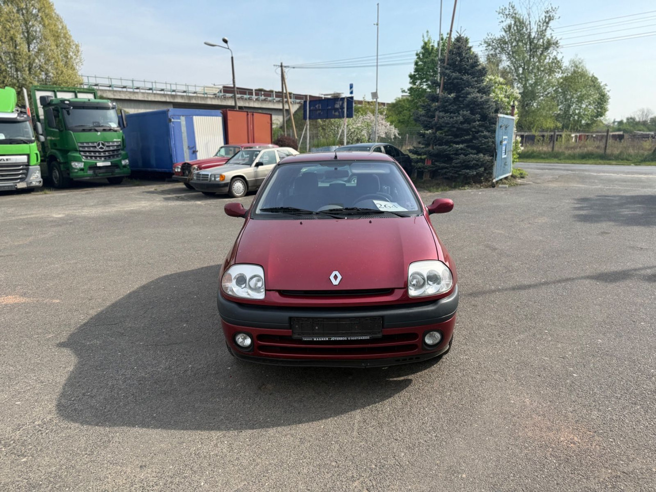 Renault Clio Basis 1.2 HU - Sedan: obrázok 1 Renault Clio Basis 1.2 HU - Sedan: obrázok 1