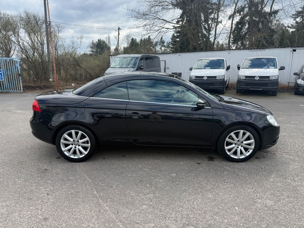 Volkswagen Eos 2.0 TDI Cabrio - Automobil: obrázok 4 Volkswagen Eos 2.0 TDI Cabrio - Automobil: obrázok 4