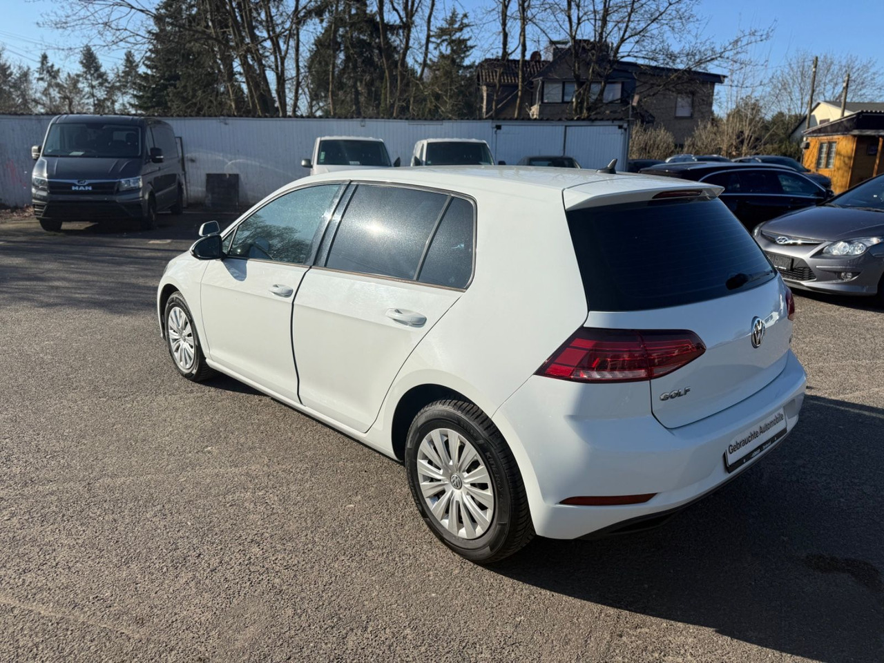 Volkswagen Golf VII Lim. Trendline BMT/Start-Stopp - Hatchback: obrázok 5 Volkswagen Golf VII Lim. Trendline BMT/Start-Stopp - Hatchback: obrázok 5