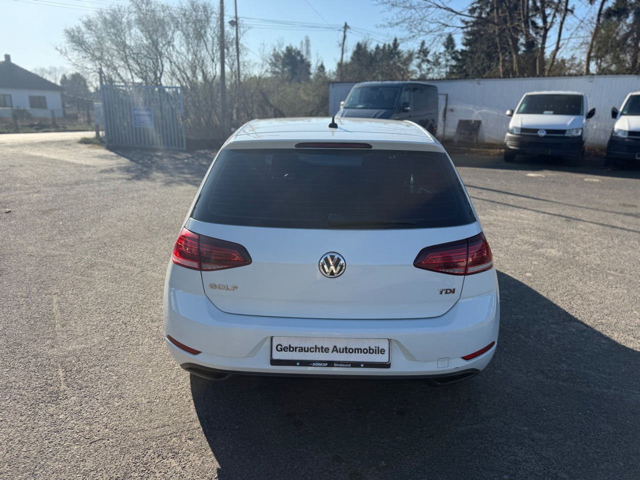 Volkswagen Golf VII Lim. Trendline BMT/Start-Stopp - Hatchback: obrázok 4 Volkswagen Golf VII Lim. Trendline BMT/Start-Stopp - Hatchback: obrázok 4